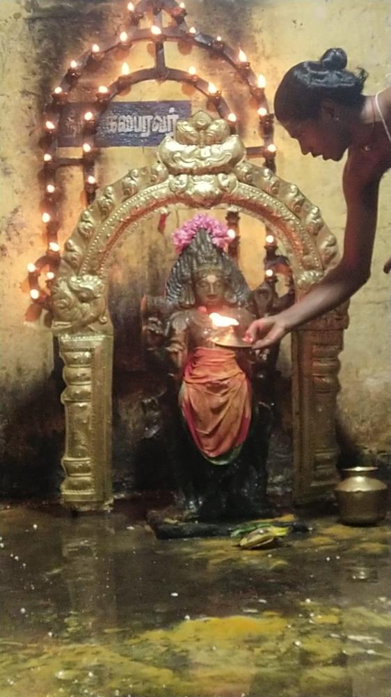 thirukoteshwar-temple-theipirai-astami-poojai